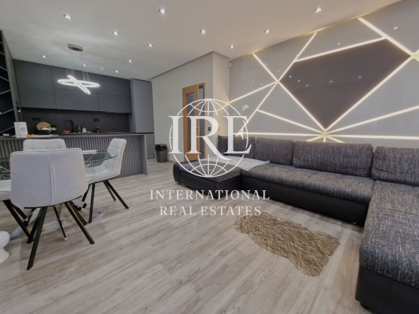 Тристаен апартамент в Балчик - 136 кв.м за 413 €/кв.м - Снимка #1