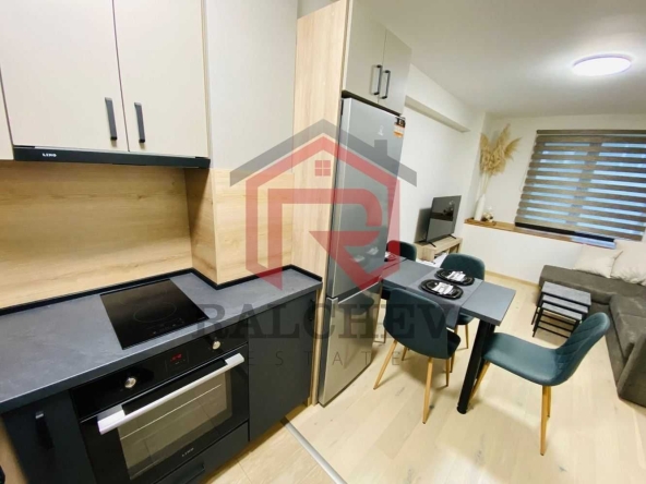 Дава се под наем Двустаен апартамент в Варна, Център - 66 кв.м за 777.75 € - Снимка #1