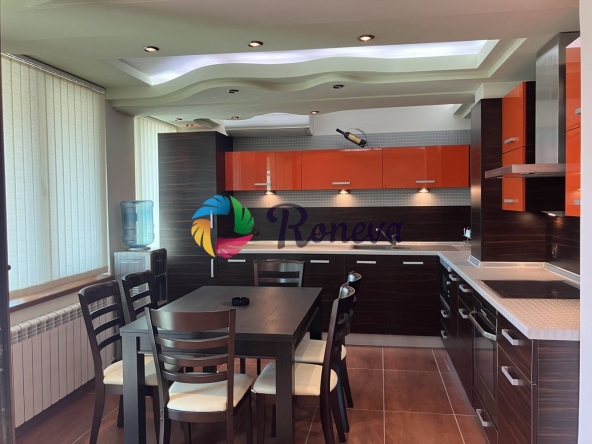 Двустаен апартамент в Варна, Базар Левски - 63 кв.м за 2008 €/кв.м - Снимка #1