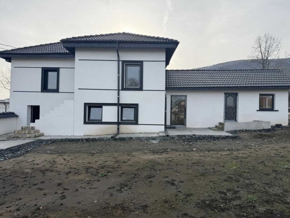 Къща в с. Полянци, Област София-област - 155 кв.м за 905 €/кв.м - Снимка #1