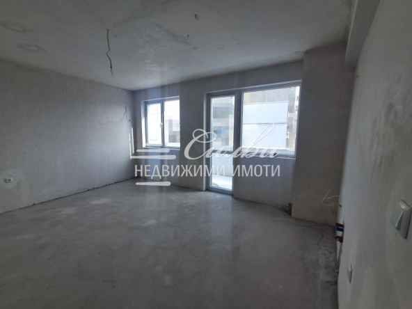 Тристаен апартамент в Шумен, Тракия - 113 кв.м за 700 €/кв.м - Снимка #1