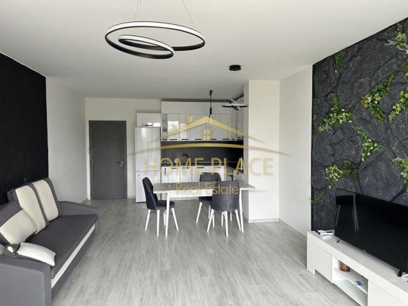 Дава се под наем Четиристаен апартамент в Варна, Бриз - 165 кв.м за 1196.97 € - Снимка #1