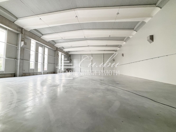 Дава се под наем Склад в Шумен, Добруджански - 809 кв.м за 3713.31 € - Снимка #1