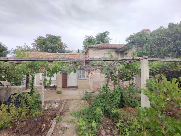 Къща в с. Бдинци, Област Добрич - 77 кв.м за 116 €/кв.м - Снимка #1