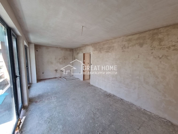 Тристаен апартамент в Търговище, Център - 105 кв.м за 561 €/кв.м - Снимка #1