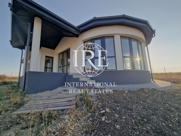 Къща в с. Кичево, Област Варна - 161 кв.м за 821 €/кв.м - Снимка #1