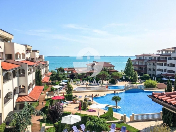 Тристаен апартамент в Свети Влас - 148 кв.м за 1676 €/кв.м - Снимка #1