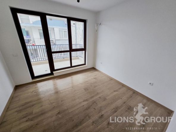 Тристаен апартамент в Варна, Бриз - 83 кв.м за 1321 €/кв.м - Снимка #1