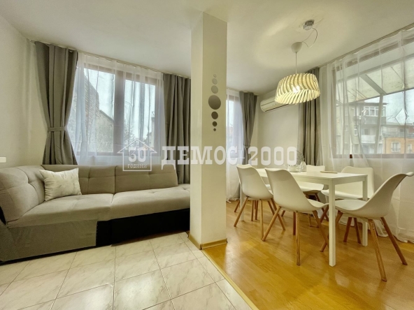 Дава се под наем Тристаен апартамент в Варна, Център - 100 кв.м за 1346.4 € - Снимка #1