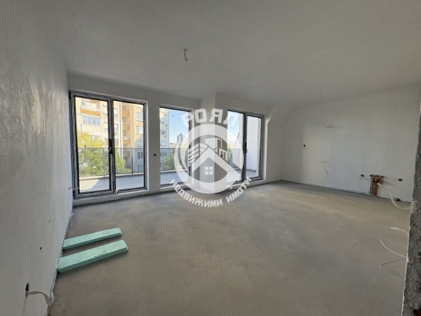 Тристаен апартамент в Пловдив, Кършияка - 115 кв.м за 1496 €/кв.м - Снимка #1