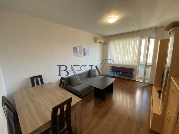 Дава се под наем Двустаен апартамент в Варна, Център - 68 кв.м за 357 € - Снимка #1