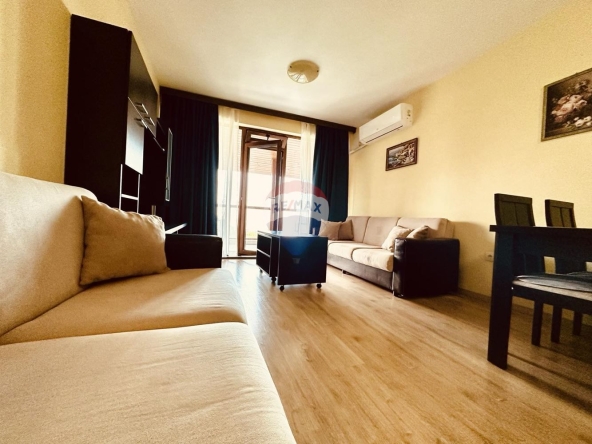 Дава се под наем Тристаен апартамент в Балчик - 93 кв.м за 600 € - Снимка #1