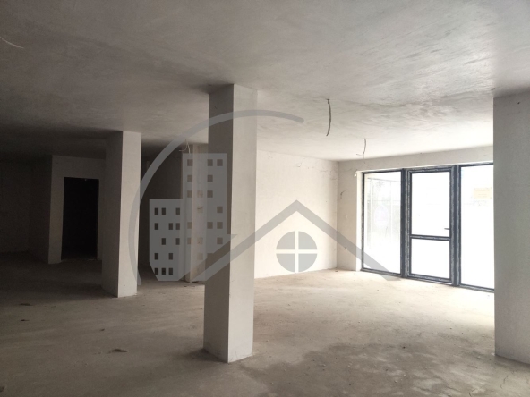 Магазин в Варна, Кайсиева градина - 168 кв.м за 531 €/кв.м - Снимка #1