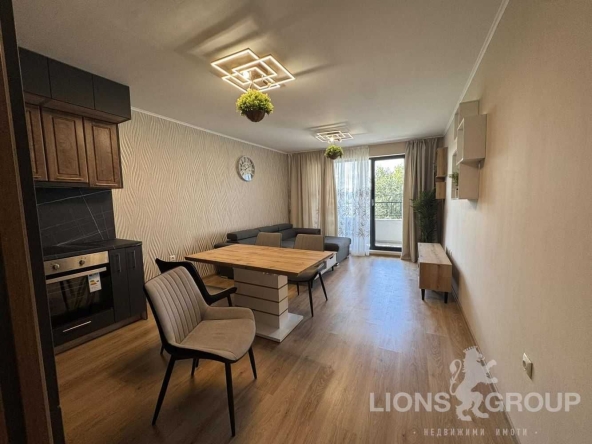 Тристаен апартамент в Варна, Погреби - 88 кв.м за 1391 €/кв.м - Снимка #1