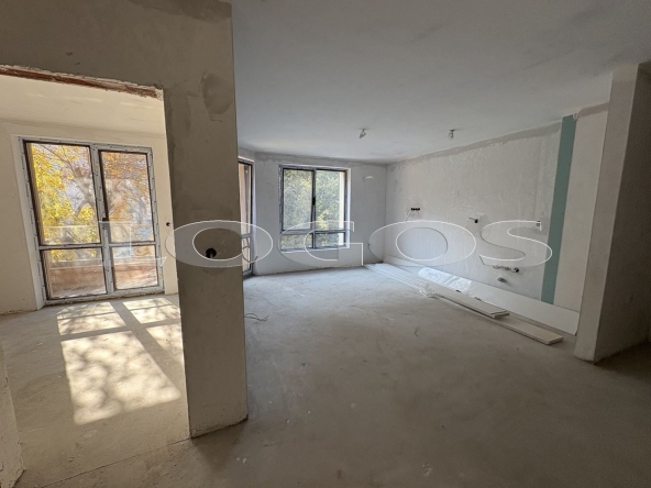 Тристаен апартамент в Варна, Лятно кино Тракия - 78 кв.м за 1373 €/кв.м - Снимка #1