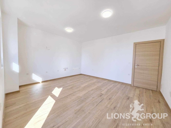 Двустаен апартамент в Варна, Младост 2 - 60 кв.м за 1105 €/кв.м - Снимка #1