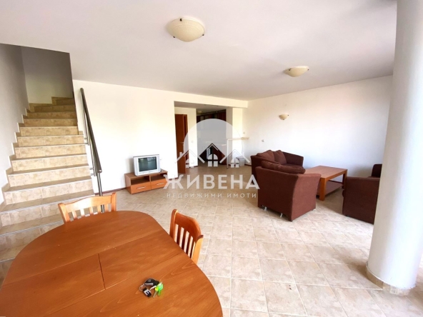 Тристаен апартамент в с. Божурец, Област Добрич - 189 кв.м за 370 €/кв.м - Снимка #1