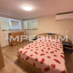 Дава се под наем Двустаен апартамент в Варна, Колхозен пазар - 65 кв.м за 458.49 € - Снимка #1