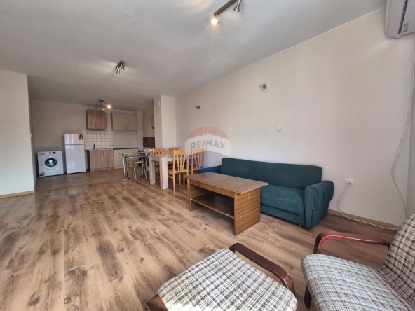 Дава се под наем Двустаен апартамент в Варна, Погреби - 65 кв.м за 458.49 € - Снимка #1