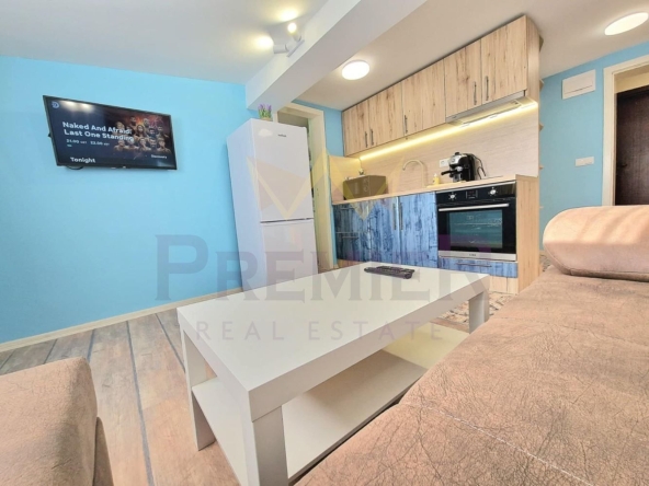 Дава се под наем Двустаен апартамент в Варна, Център - 65 кв.м за 459 € - Снимка #1