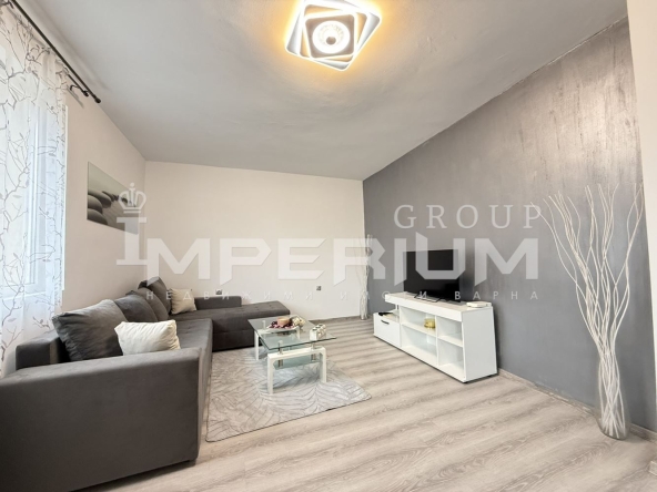 Дава се под наем Тристаен апартамент в Варна, Окръжна болница - 70 кв.м за 648.21 € - Снимка #1