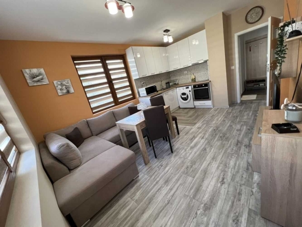 Дава се под наем Двустаен апартамент в Варна, Център - 60 кв.м за 368.73 € - Снимка #1