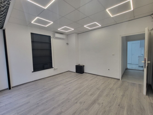 Магазин в София, Център - 44 кв.м за 2191 €/кв.м - Снимка #1