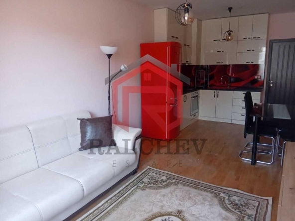 Дава се под наем Двустаен апартамент в Варна, Колхозен пазар - 75 кв.м за 548.25 € - Снимка #1