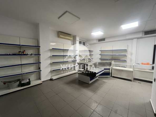Дава се под наем Магазин в Варна, Център - 110 кв.м за 797.64 € - Снимка #1