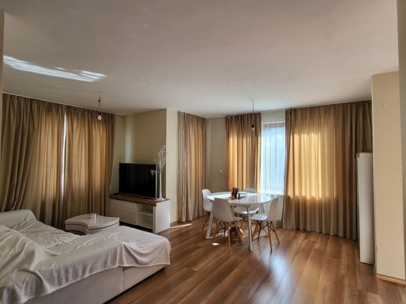 Двустаен апартамент в София, Белите брези - 88 кв.м за 1768 €/кв.м - Снимка #1