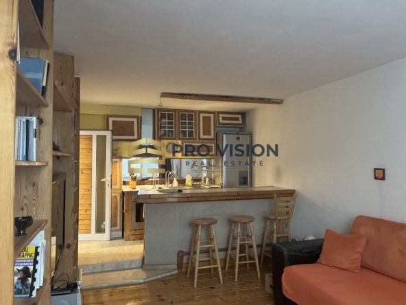 Дава се под наем Тристаен апартамент в Варна, Спортна зала - 85 кв.м за 598.23 € - Снимка #1