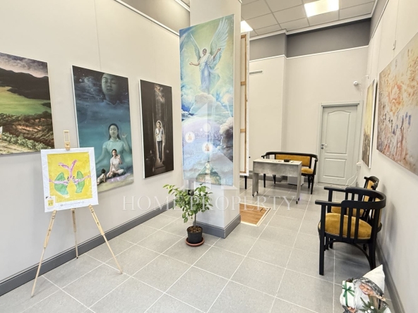 Дава се под наем Магазин в София, Център - 32 кв.м за 687.99 € - Снимка #1