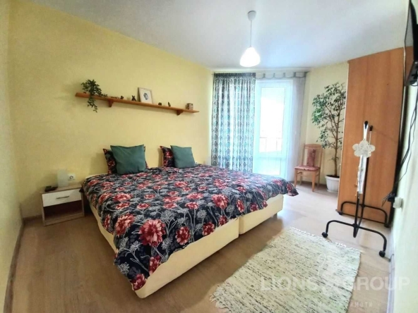 Дава се под наем Двустаен апартамент в Варна, Колхозен пазар - 65 кв.м за 408 € - Снимка #1