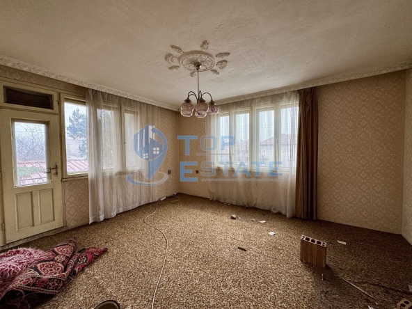 Етаж от къща в Павликени - 120 кв.м за 198 €/кв.м - Снимка #1