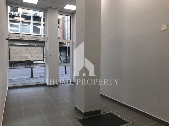 Дава се под наем Магазин в София, Център - 32 кв.м за 400 € - Снимка #1