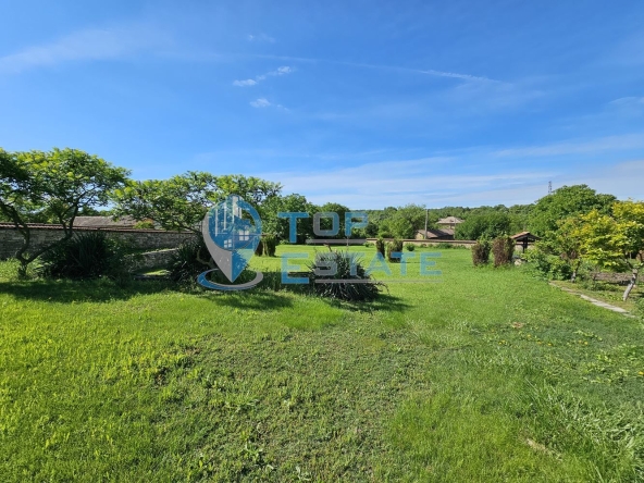 Къща в с. Паскалевец, Област Велико Търново - 300 кв.м за 340 €/кв.м - Снимка #1