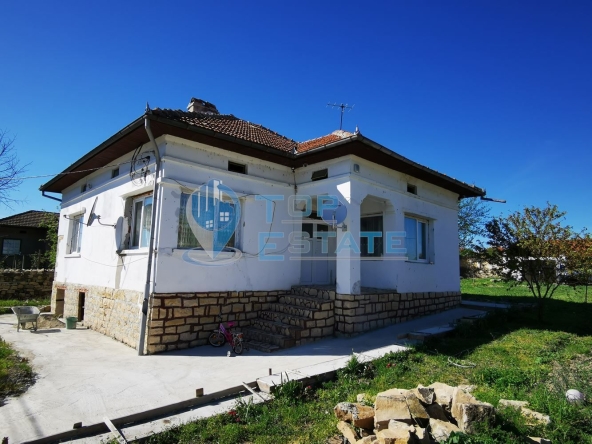 Къща в с. Куцина, Област Велико Търново - 100 кв.м за 421 €/кв.м - Снимка #1
