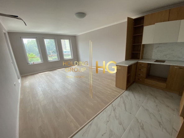 Тристаен апартамент в к.к. Св.Св. Константин и Елена - 115 кв.м за 1866 €/кв.м - Снимка #1