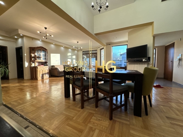 Къща в с. Приморци, Област Добрич - 300 кв.м за 727 €/кв.м - Снимка #1