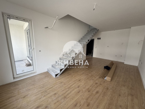 Тристаен апартамент в Варна, Победа - 84 кв.м за 1245 €/кв.м - Снимка #1