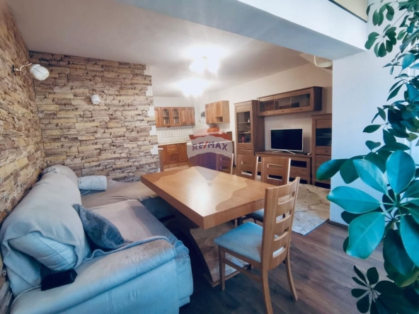 Дава се под наем Тристаен апартамент в Варна, Лятно кино Тракия - 90 кв.м за 727.77 € - Снимка #1