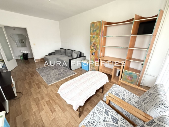 Дава се под наем Тристаен апартамент в Разград, Център - 75 кв.м за 228.99 € - Снимка #1