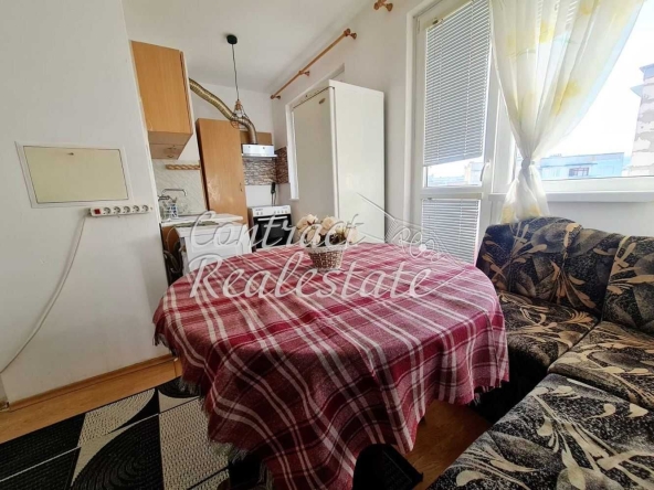 Дава се под наем Четиристаен апартамент в Варна, Нептун - 110 кв.м за 381.99 € - Снимка #1