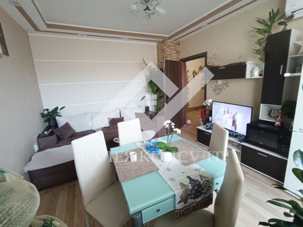 Тристаен апартамент в Пловдив, Кючук Париж - 87 кв.м за 885 €/кв.м - Снимка #1