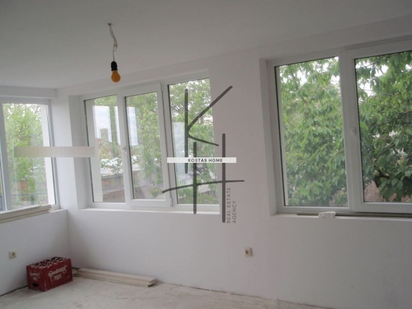 Къща в с. Бенковски, Област Варна - 285 кв.м за 349 €/кв.м - Снимка #1