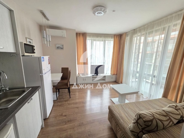 Двустаен апартамент в к.к. Слънчев бряг - 50 кв.м за 842 €/кв.м - Снимка #1