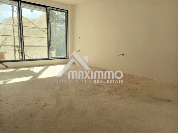 Тристаен апартамент в Варна, Лятно кино Тракия - 101 кв.м за 1288 €/кв.м - Снимка #1