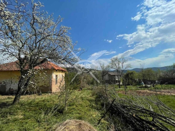 Парцел в Годеч - 1280 кв.м за 42 €/кв.м - Снимка #1