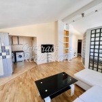 Дава се под наем Двустаен апартамент в Варна, Център - 90 кв.м за 650 € - Снимка #1