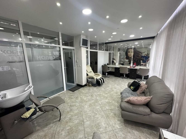 Магазин в Пловдив, Кючук Париж - 60 кв.м за 825 €/кв.м - Снимка #1